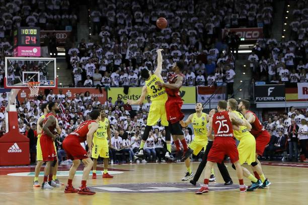 足球的技术 足球的技术